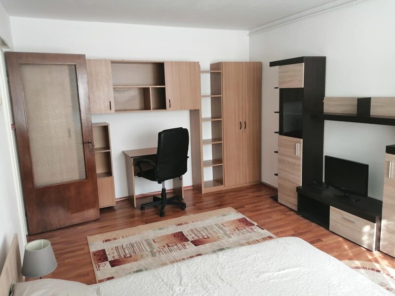 Drumul Taberei, Romancierilor, garsoniera 34 mp