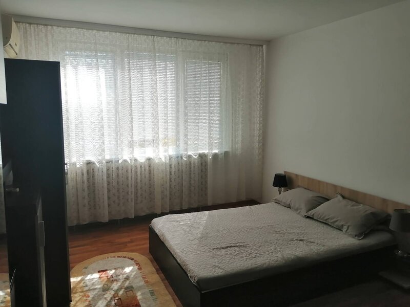 Drumul Taberei, Romancierilor, garsoniera 34 mp